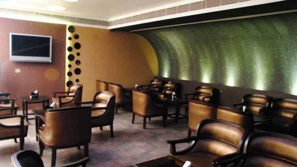 ヴィシュワラートナ ホテル グワーハーティー エクステリア 写真